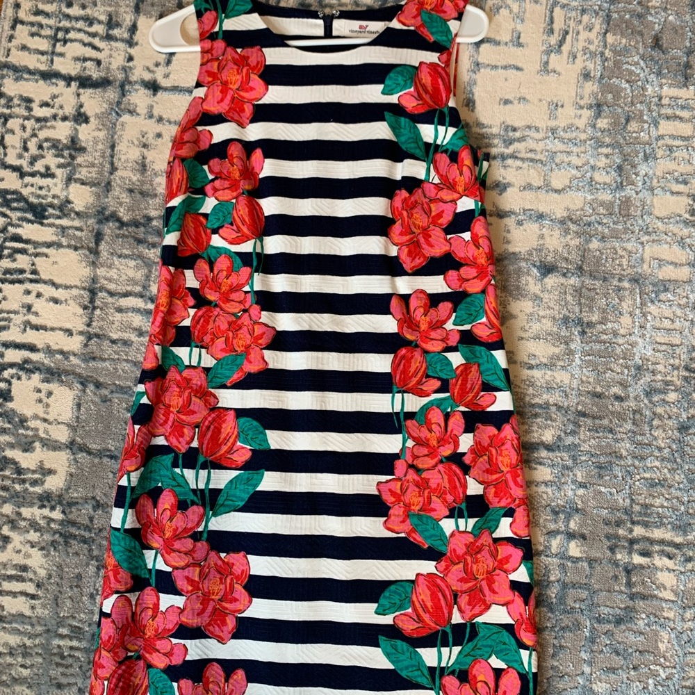 Vineyard vines dress